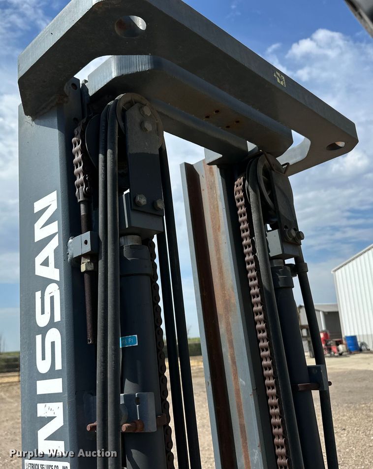 image for item OM9525 Nissan CPJ02A25PV forklift
