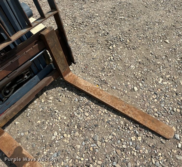 image for item OM9525 Nissan CPJ02A25PV forklift