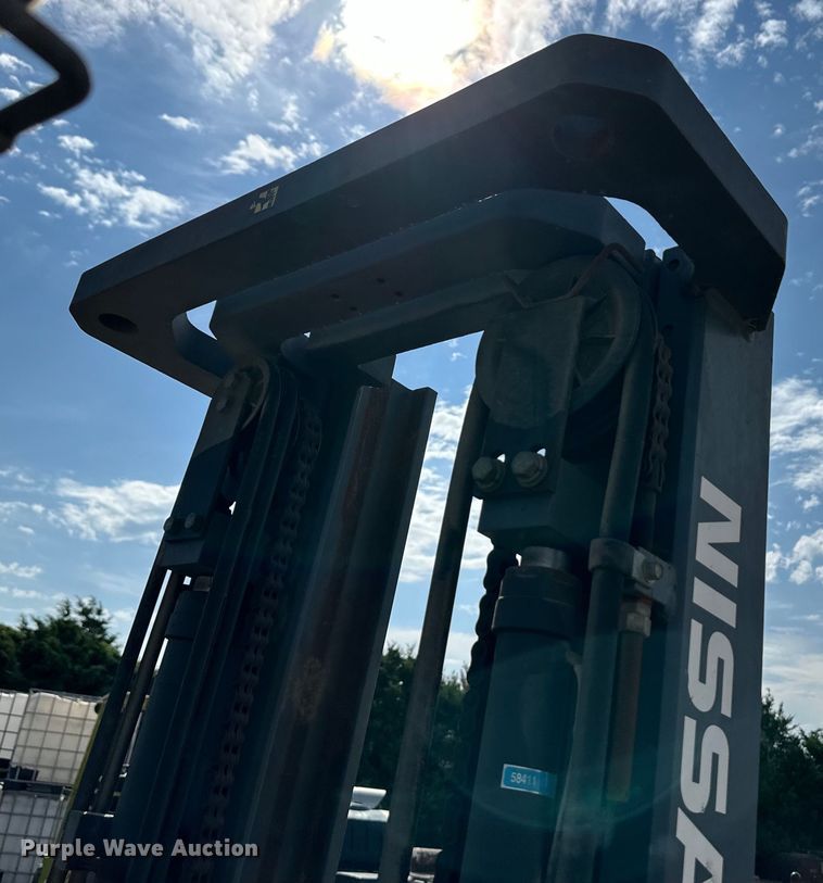 image for item OM9525 Nissan CPJ02A25PV forklift