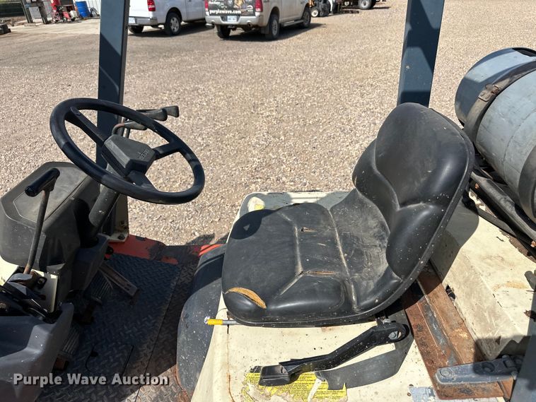 image for item OM9525 Nissan CPJ02A25PV forklift
