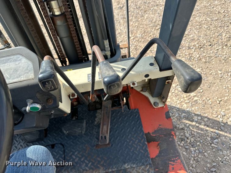 image for item OM9525 Nissan CPJ02A25PV forklift