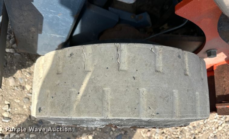 image for item OM9525 Nissan CPJ02A25PV forklift