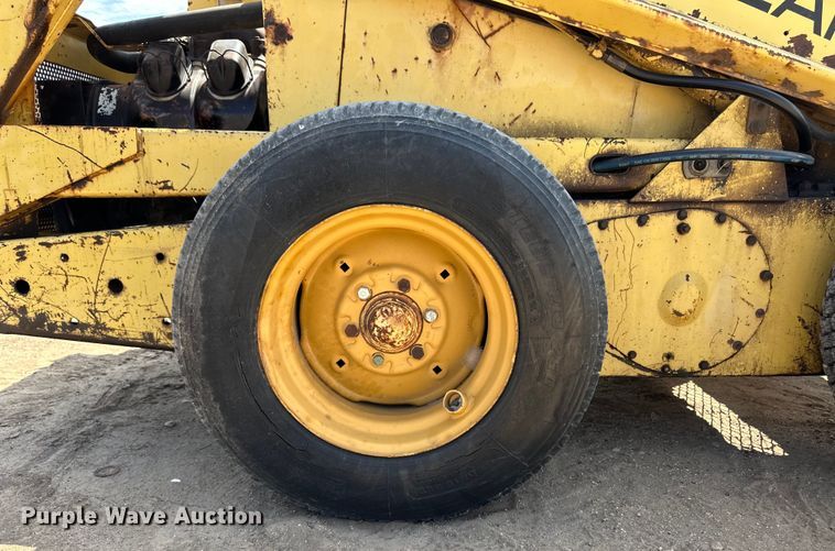 image for item OM9526 1978 New Holland L775 skid steer loader