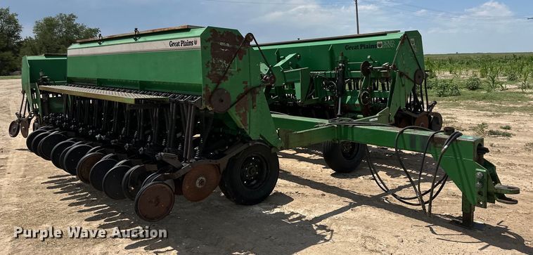 image for item OM9527 Great Plains Solid Stand 36 grain drill
