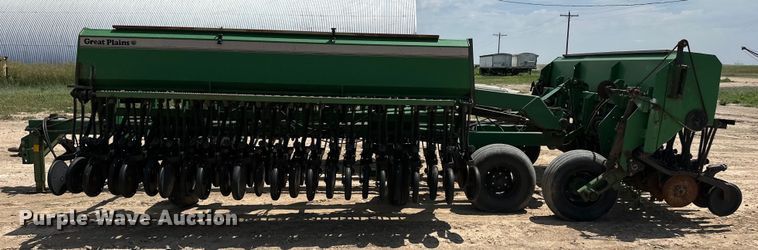 image for item OM9527 Great Plains Solid Stand 36 grain drill