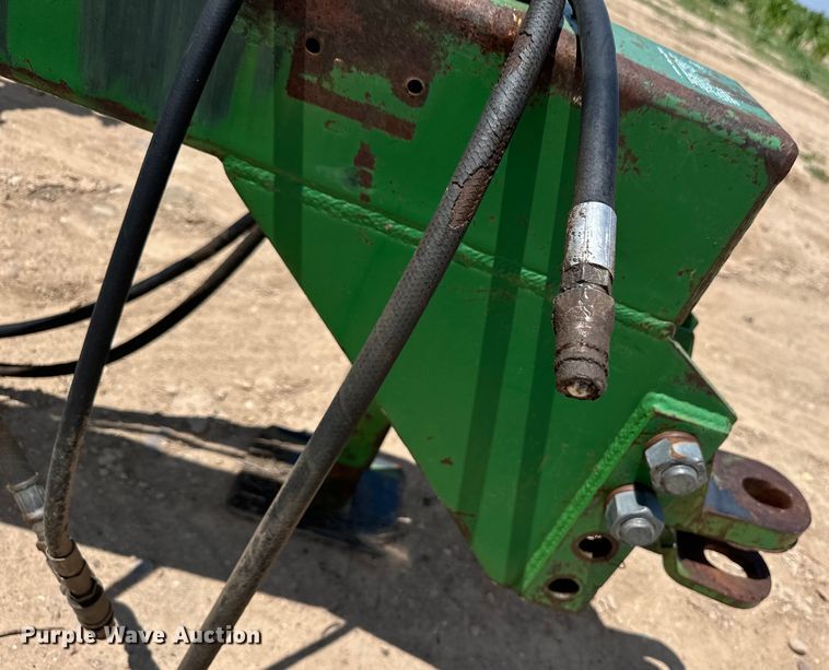 image for item OM9527 Great Plains Solid Stand 36 grain drill