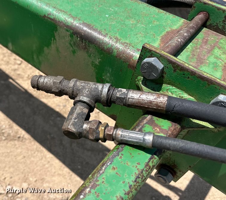 image for item OM9527 Great Plains Solid Stand 36 grain drill