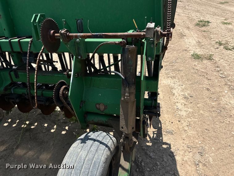 image for item OM9527 Great Plains Solid Stand 36 grain drill