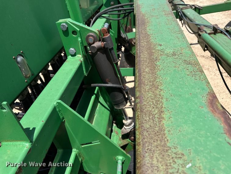 image for item OM9527 Great Plains Solid Stand 36 grain drill