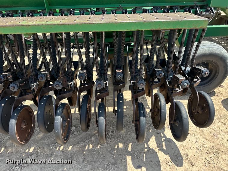 image for item OM9527 Great Plains Solid Stand 36 grain drill