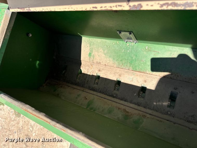 image for item OM9527 Great Plains Solid Stand 36 grain drill