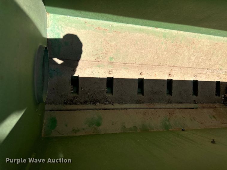 image for item OM9527 Great Plains Solid Stand 36 grain drill