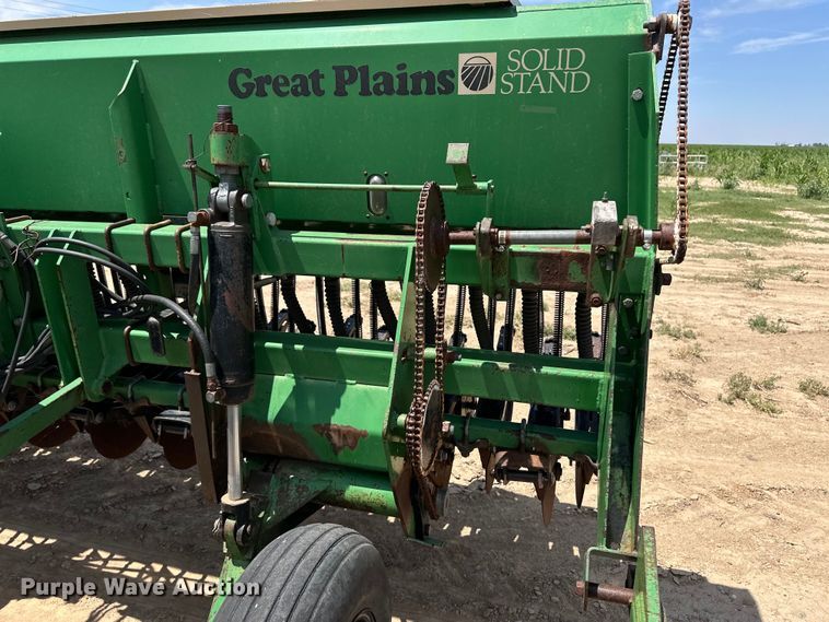 image for item OM9527 Great Plains Solid Stand 36 grain drill