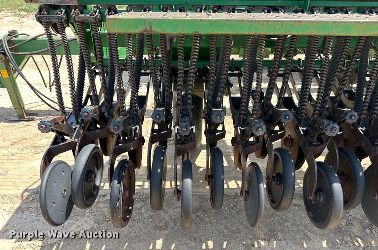 image for item OM9527 Great Plains Solid Stand 36 grain drill