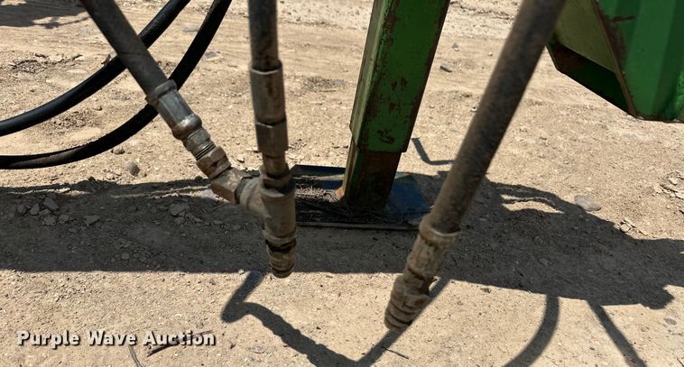 image for item OM9527 Great Plains Solid Stand 36 grain drill