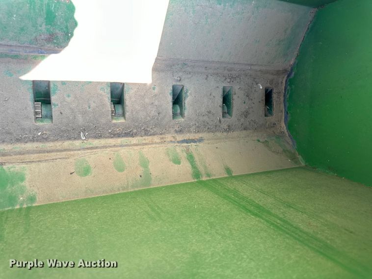 image for item OM9527 Great Plains Solid Stand 36 grain drill