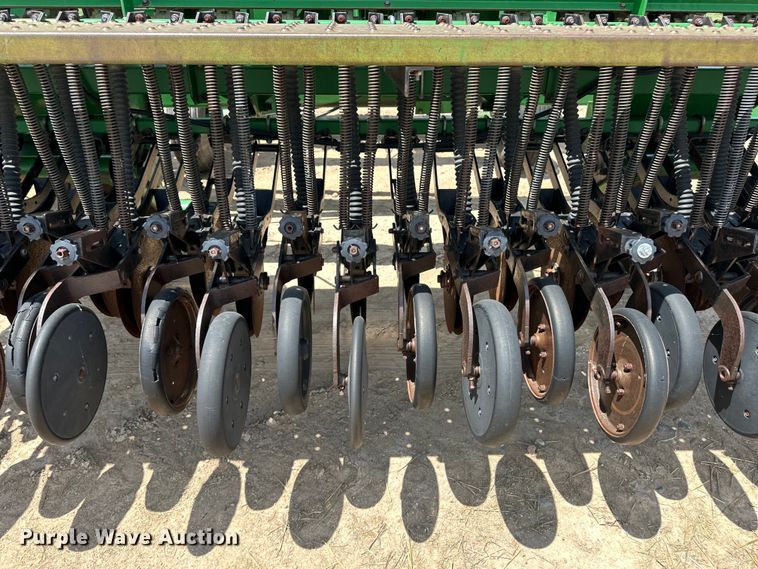 image for item OM9527 Great Plains Solid Stand 36 grain drill