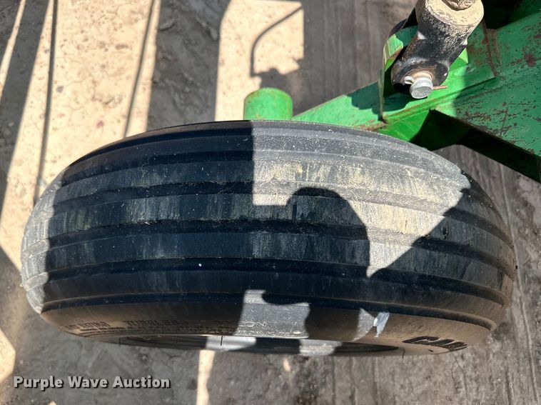 image for item OM9527 Great Plains Solid Stand 36 grain drill