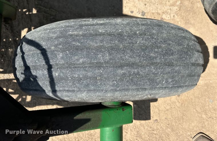 image for item OM9527 Great Plains Solid Stand 36 grain drill