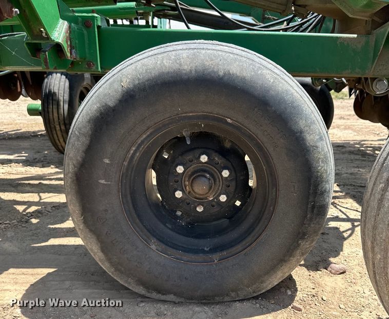 image for item OM9527 Great Plains Solid Stand 36 grain drill