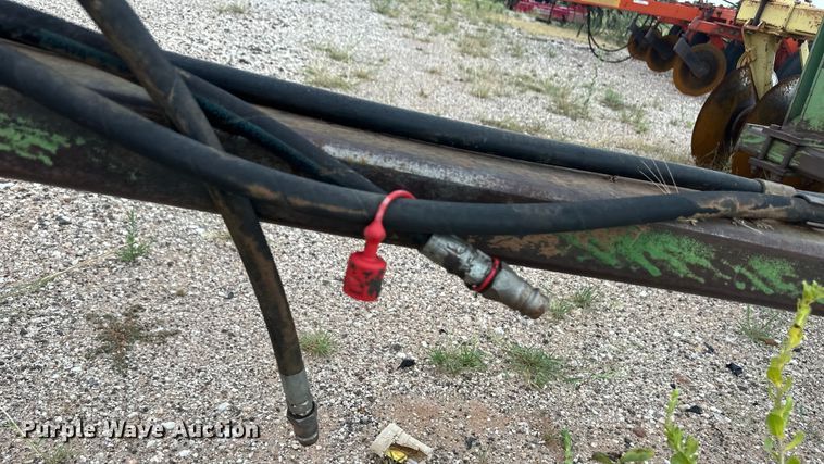 image for item OM9548 John Deere 340 off-set disk