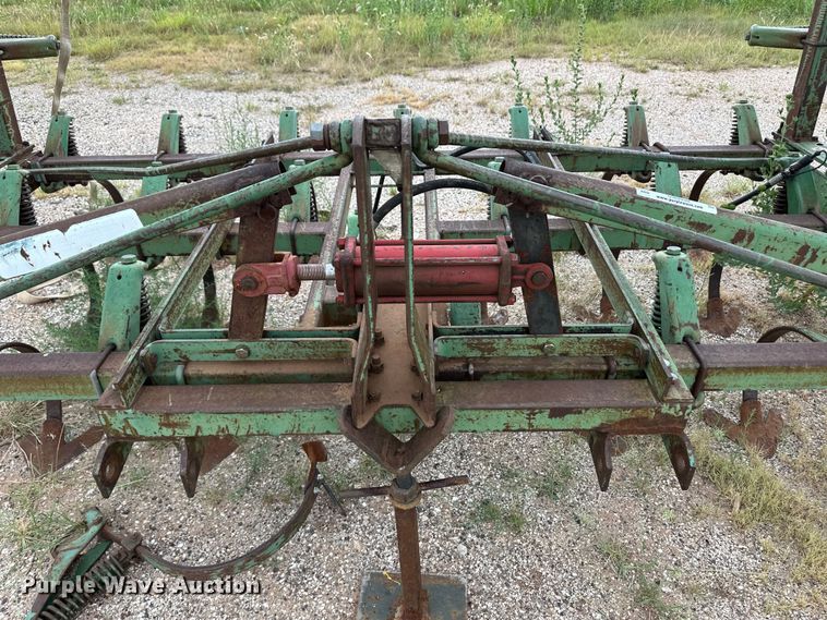 image for item OM9550 John Deere field cultivator