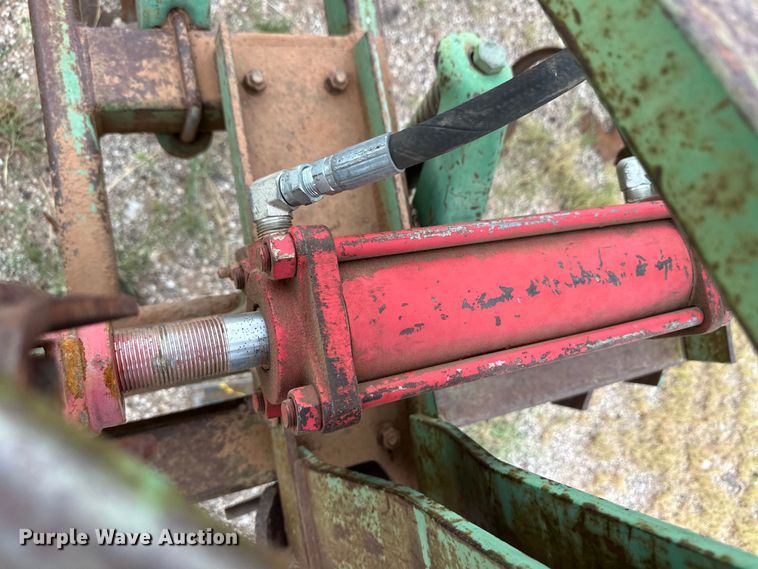 image for item OM9550 John Deere field cultivator