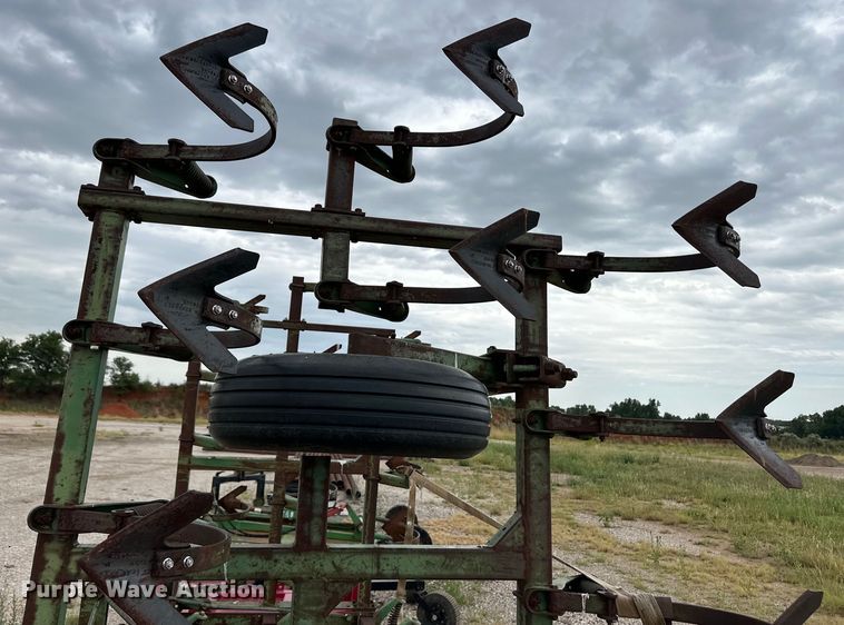 image for item OM9550 John Deere field cultivator