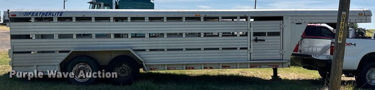 image for item OM9558 1988 Feather Lite GN 722 LP livestock trailer