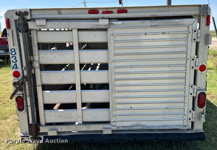 image for item OM9558 1988 Feather Lite GN 722 LP livestock trailer