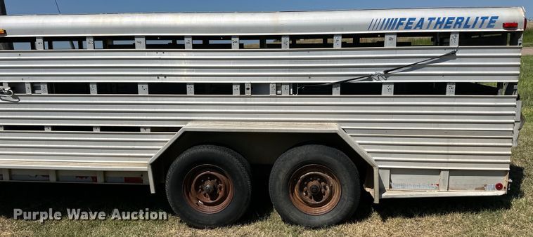 image for item OM9558 1988 Feather Lite GN 722 LP livestock trailer