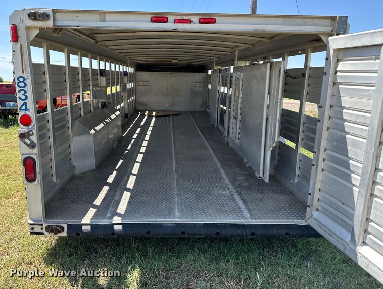 image for item OM9558 1988 Feather Lite GN 722 LP livestock trailer