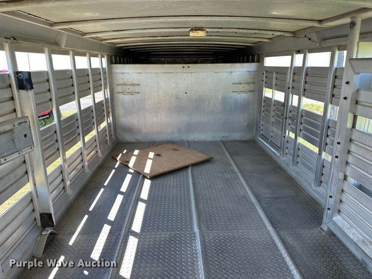 image for item OM9558 1988 Feather Lite GN 722 LP livestock trailer