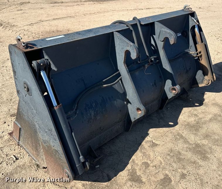 image for item OM9593 Fabick loader bucket