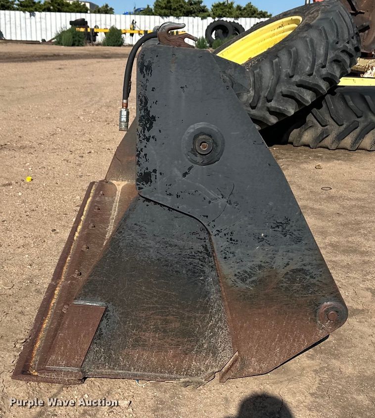 image for item OM9593 Fabick loader bucket