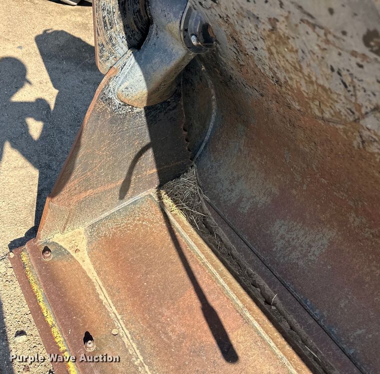 image for item OM9593 Fabick loader bucket