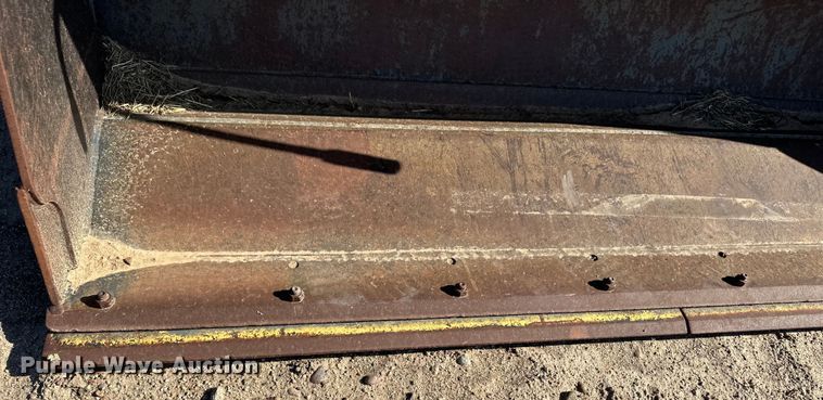 image for item OM9593 Fabick loader bucket