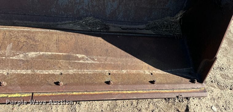 image for item OM9593 Fabick loader bucket