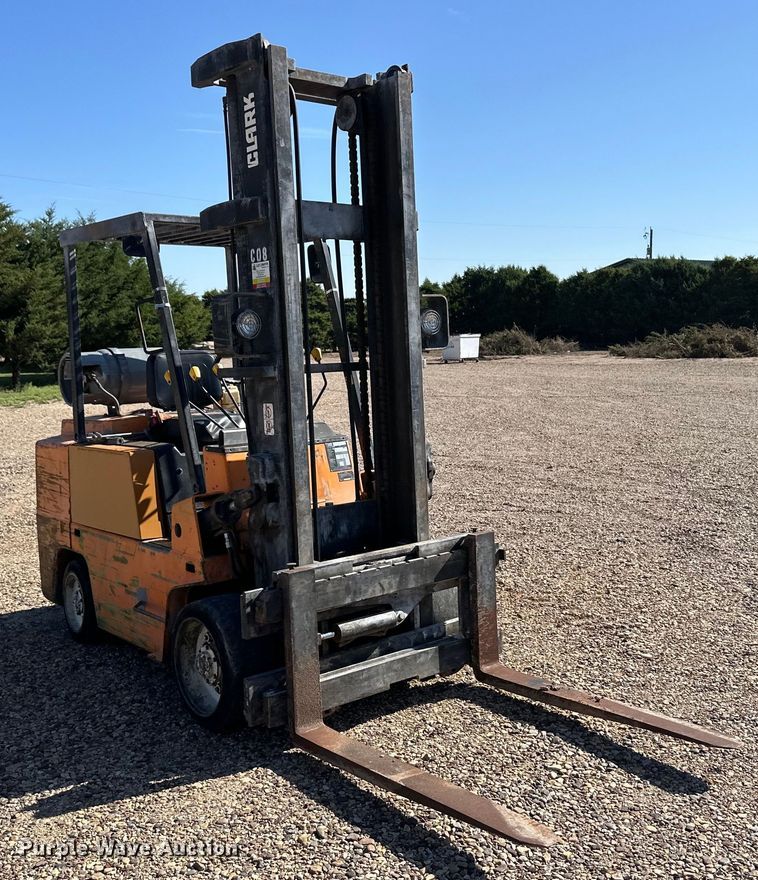 image for item OM9596 Clark C500-70 forklift