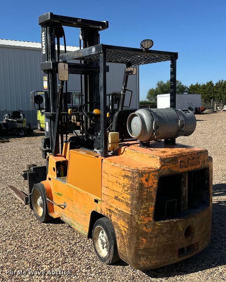 image for item OM9596 Clark C500-70 forklift
