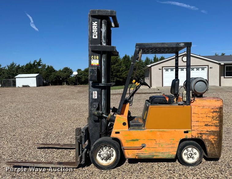 image for item OM9596 Clark C500-70 forklift
