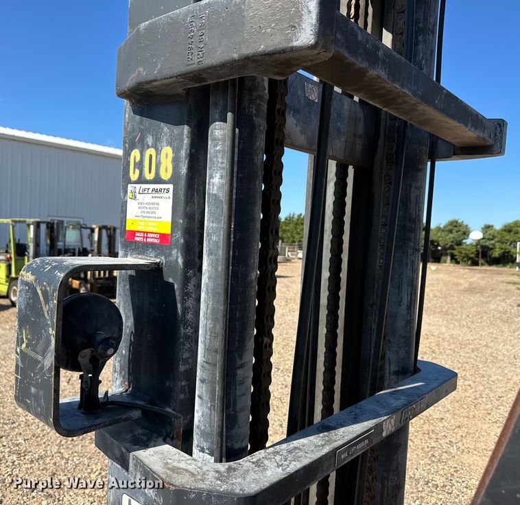 image for item OM9596 Clark C500-70 forklift