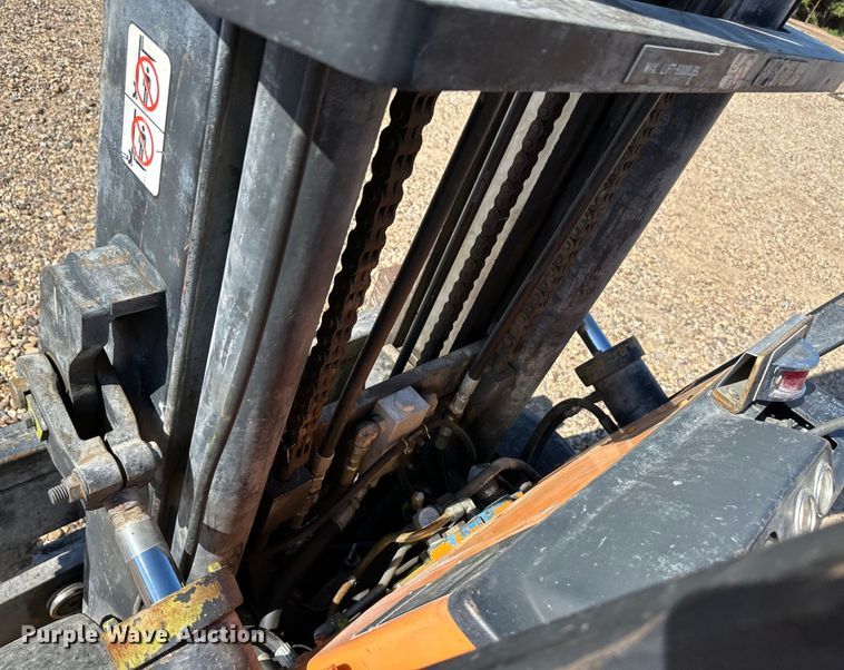 image for item OM9596 Clark C500-70 forklift