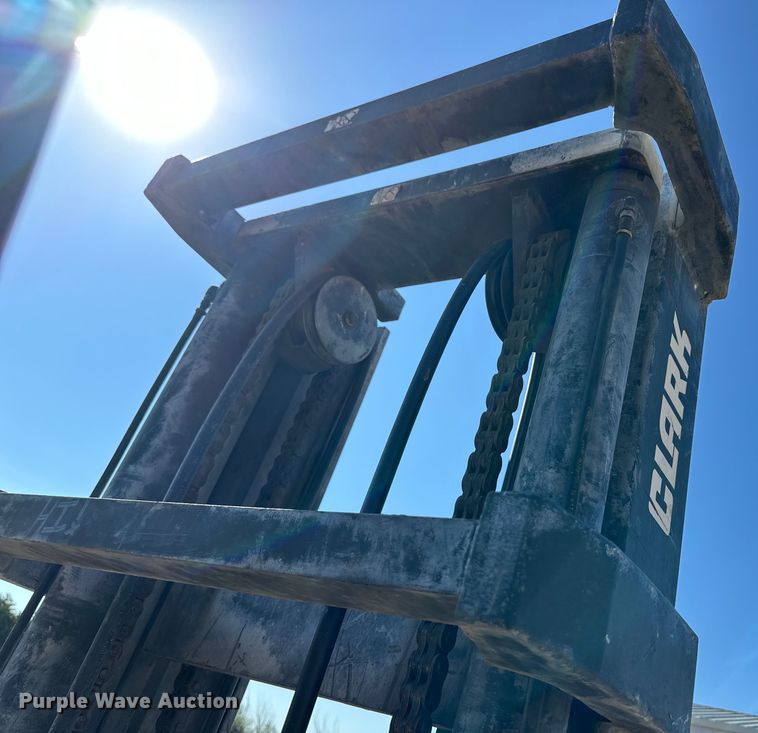 image for item OM9596 Clark C500-70 forklift