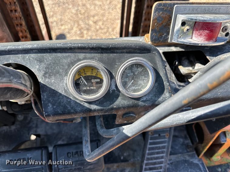 image for item OM9596 Clark C500-70 forklift