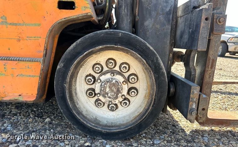 image for item OM9596 Clark C500-70 forklift