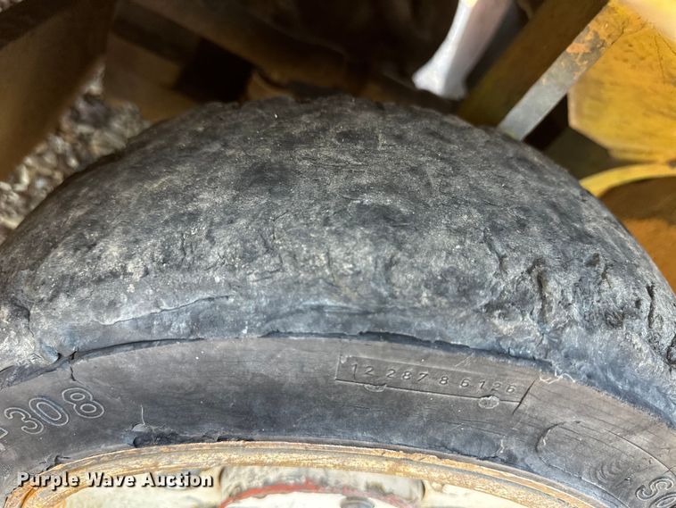 image for item OM9596 Clark C500-70 forklift