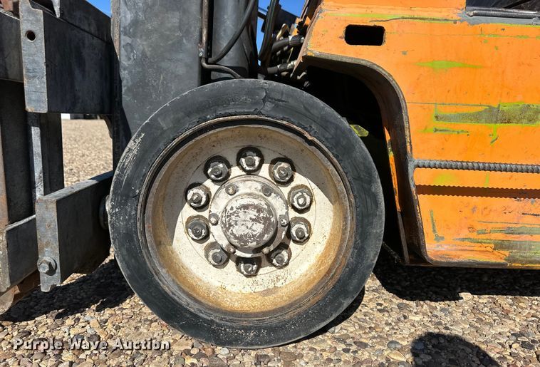 image for item OM9596 Clark C500-70 forklift