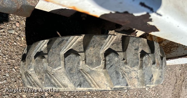 image for item OM9597 1996 Bobcat 450 skid steer loader
