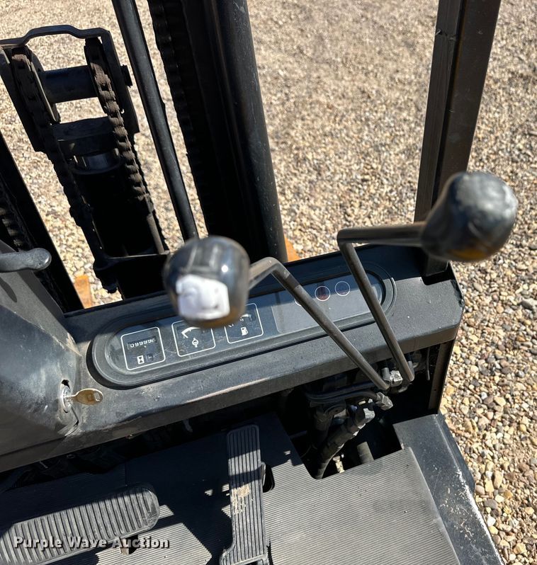 image for item OM9598 Yale GC040AENUAE083 forklift